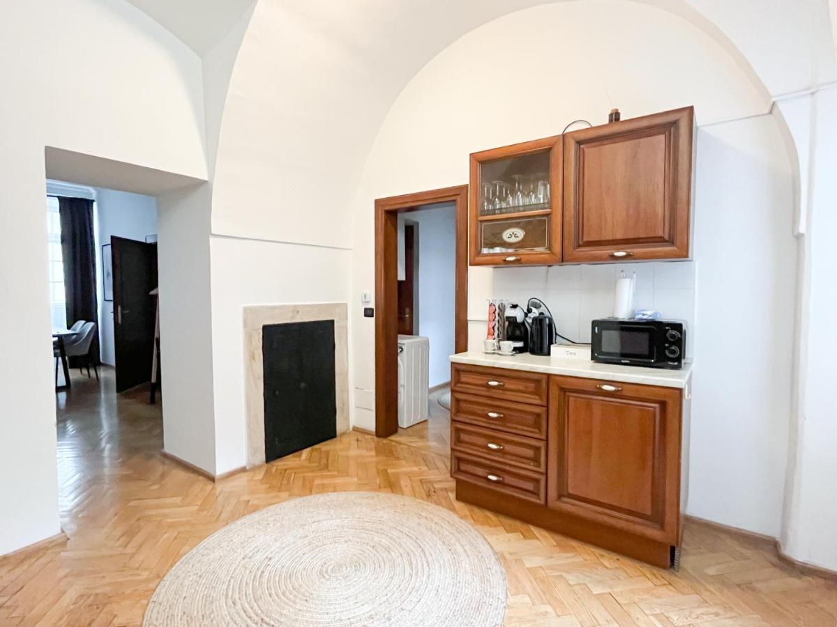 פראג Best Price & Location - Historic Square Residency מראה חיצוני תמונה